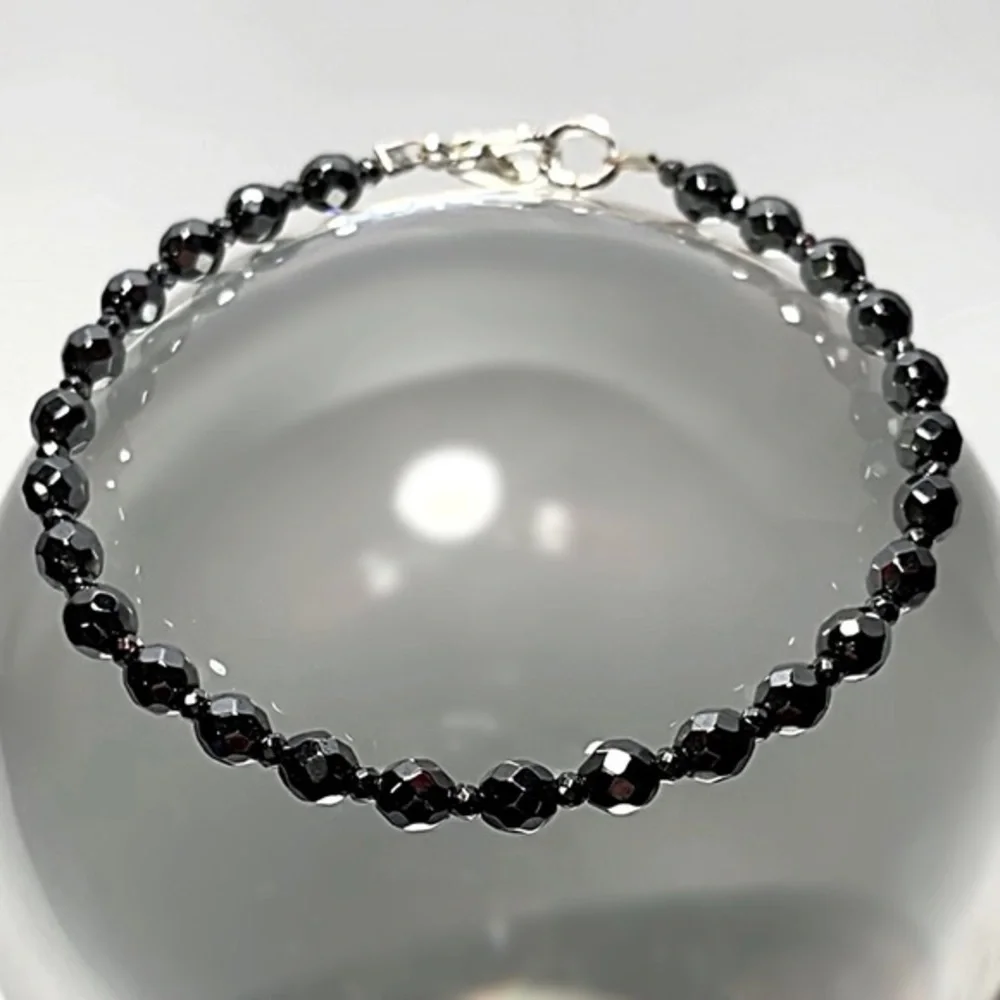 Hand Made Hematite Bracelet - Picture 2 of 8
